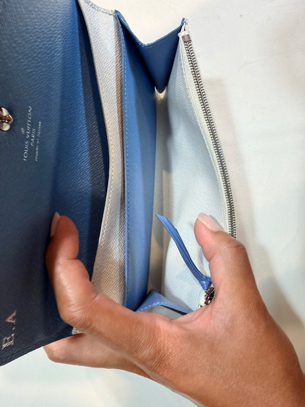 Louis Vuitton Blue/White Epi Leather Emilie wallet 40