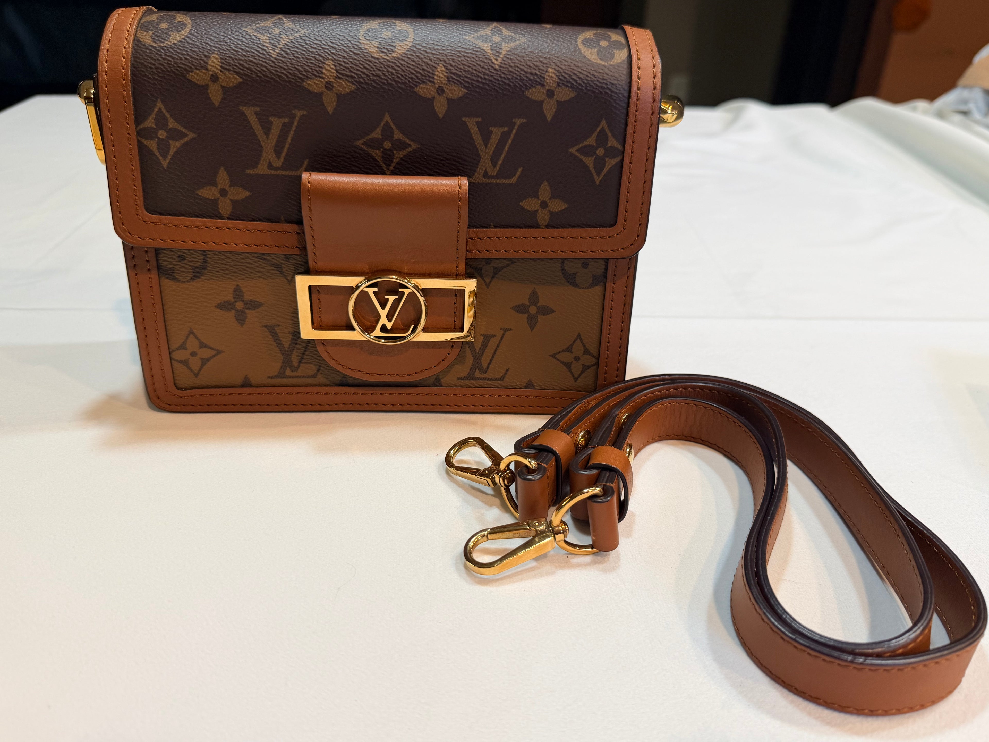 Louis Vuitton Dauphine Mini handbag 63