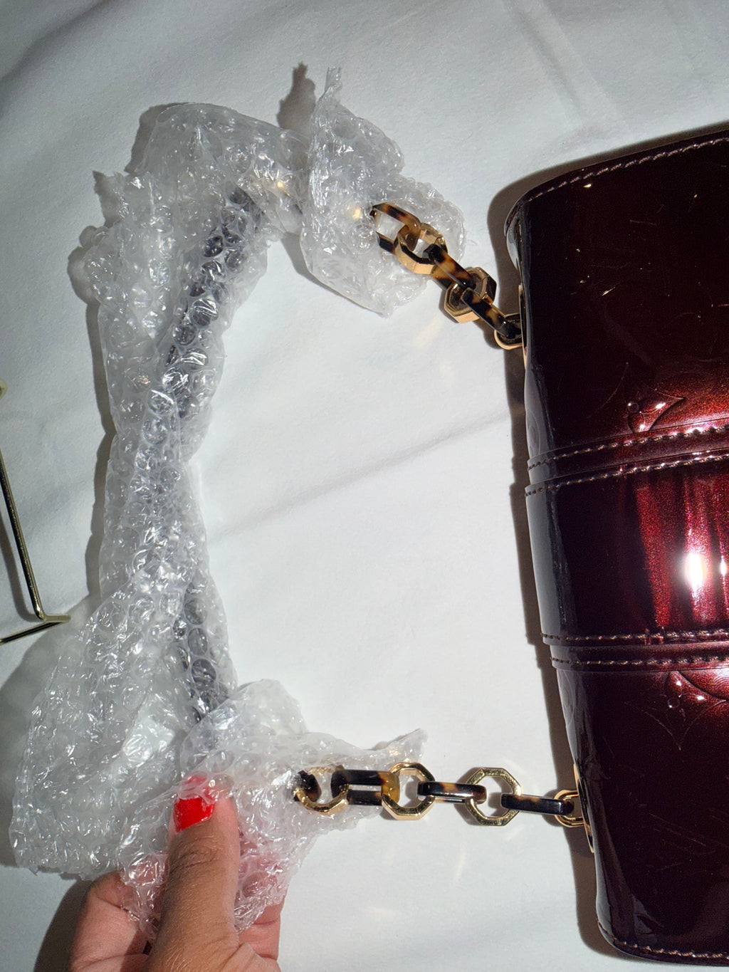 Louis Vuitton Auvergine Amarante Vernis Monogram Vermont Avenue Flap Bag 21