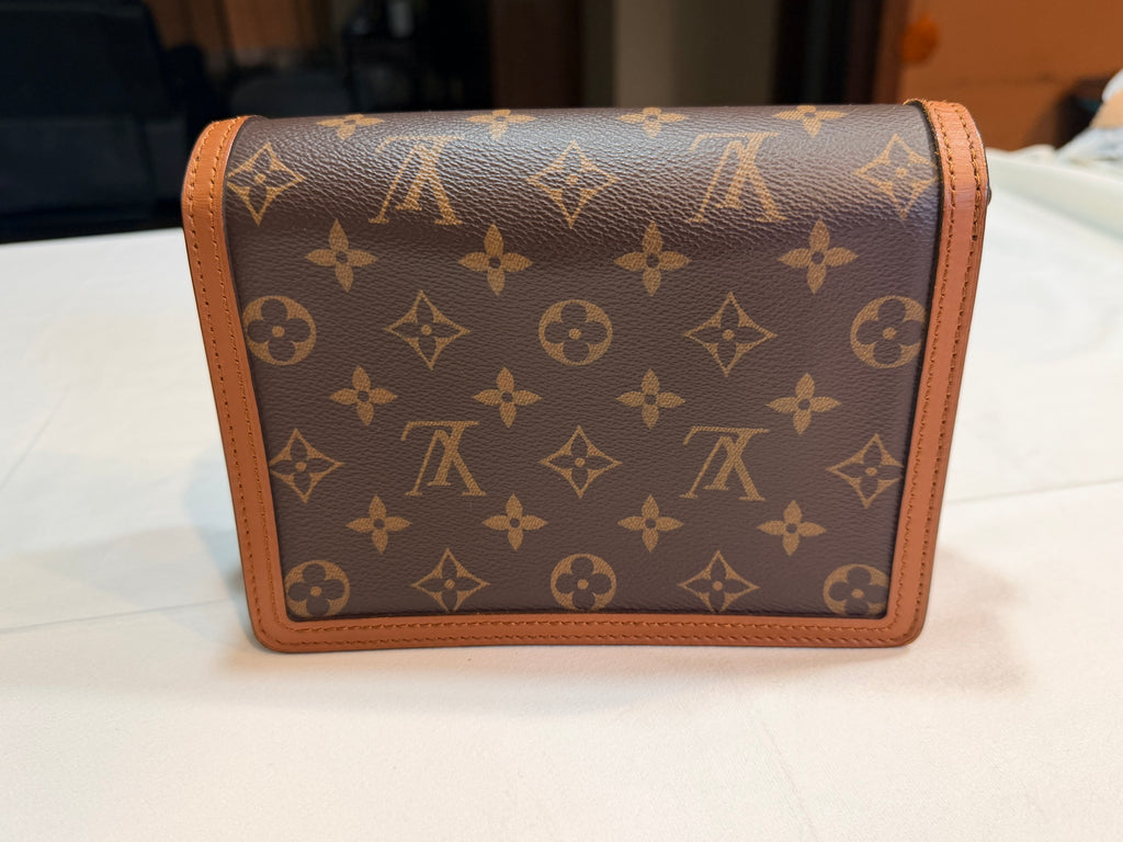 Louis Vuitton Dauphine Mini handbag 63