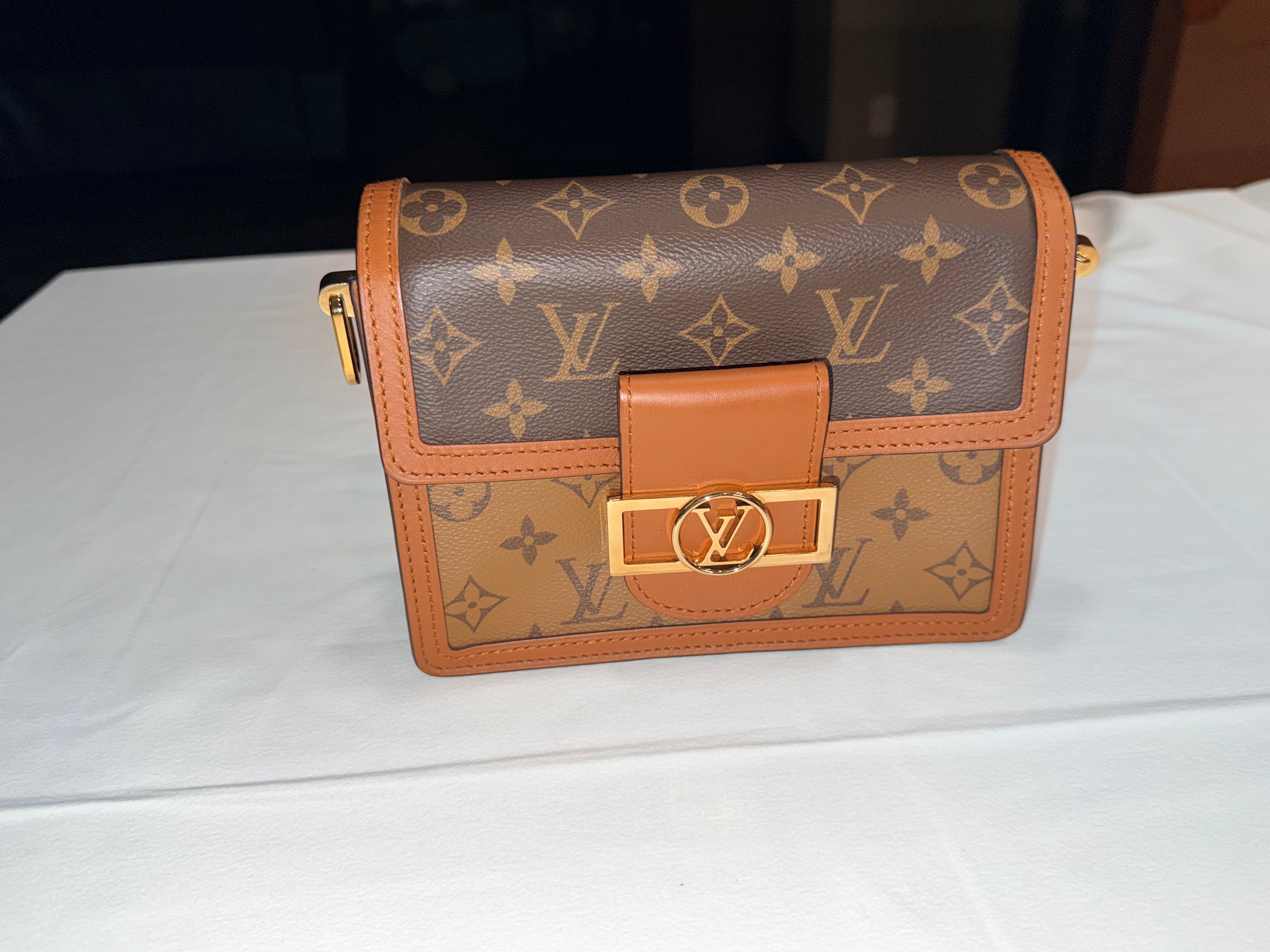 Louis Vuitton Dauphine Mini handbag 63