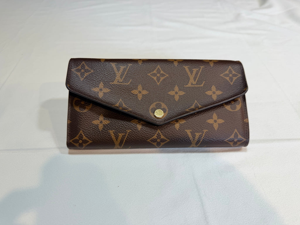 Lv monogram Sarah wallet 48