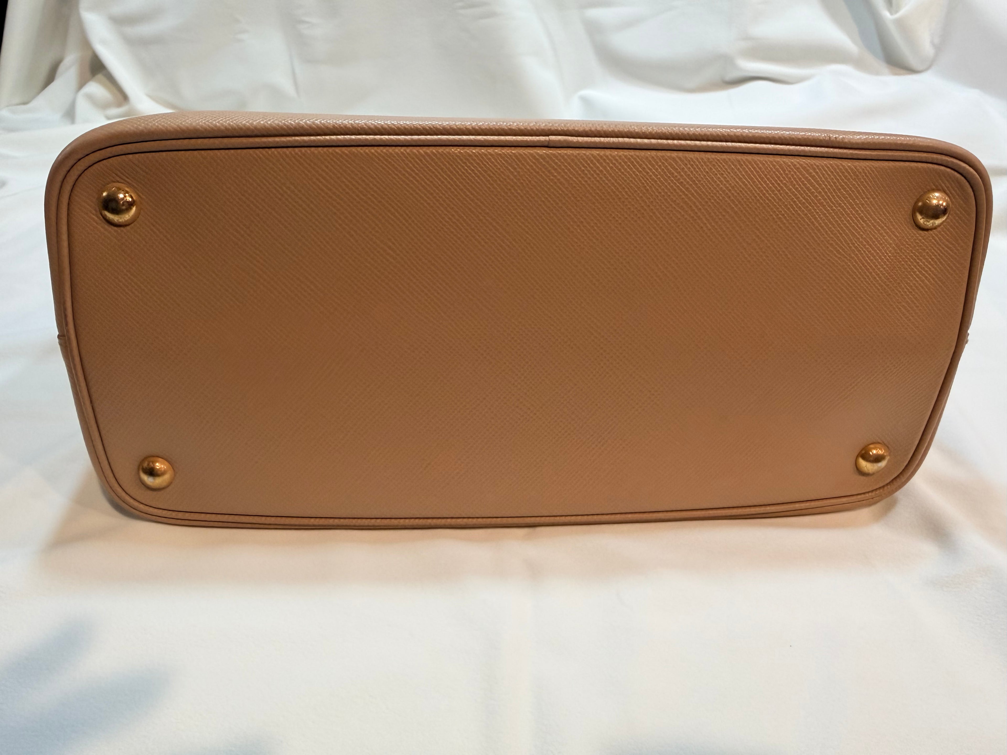 Prada Galleria large Saffiano leather bag 29