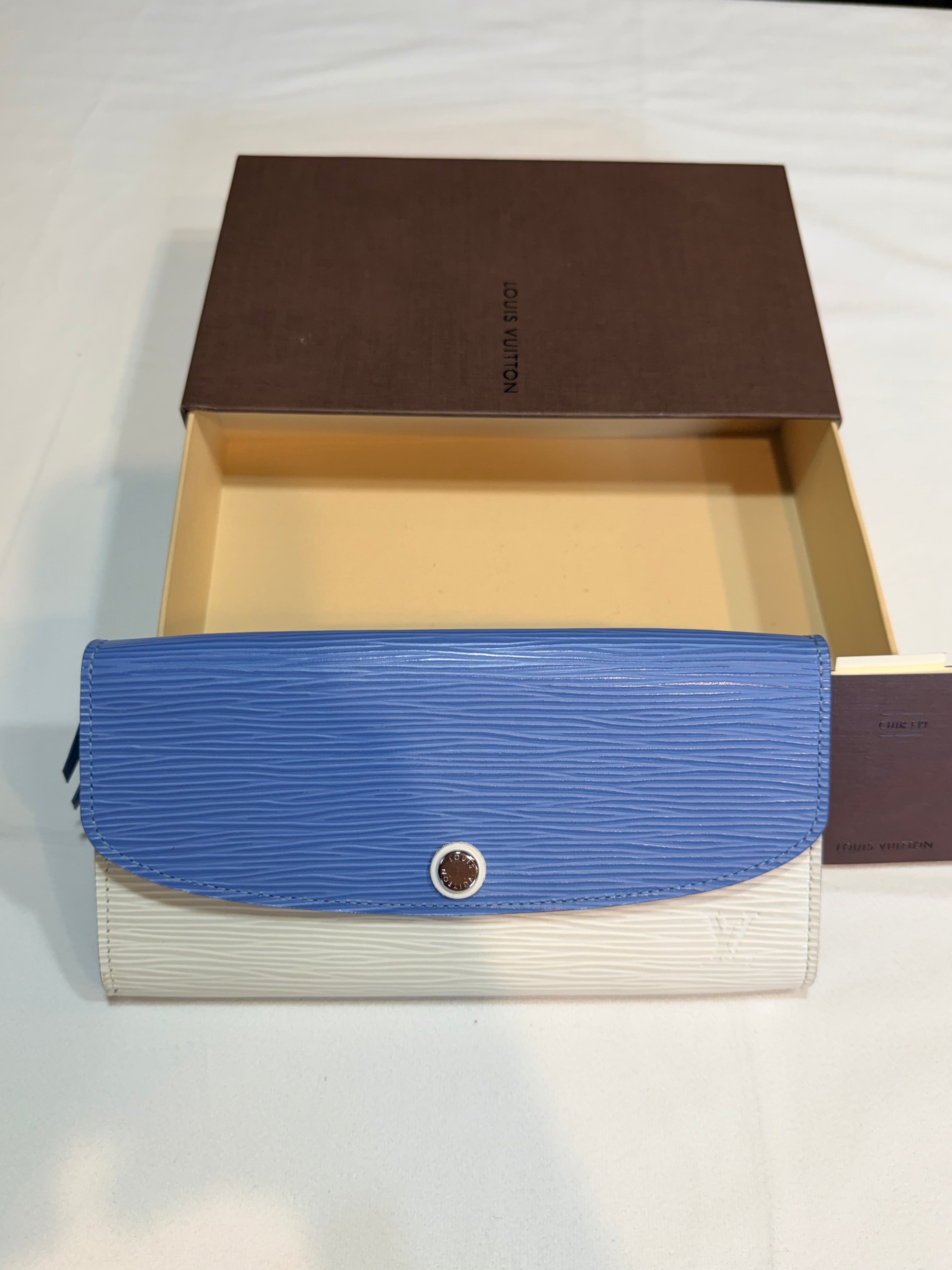Louis Vuitton Blue/White Epi Leather Emilie wallet 40