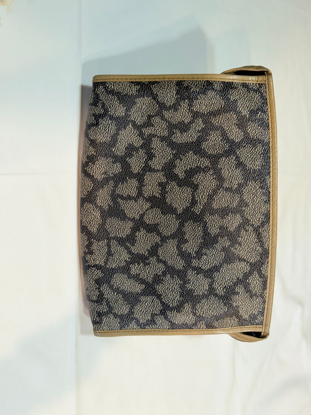 Yves Saint Laurent (YSL) Giraffe Print Clutch Pouch 14