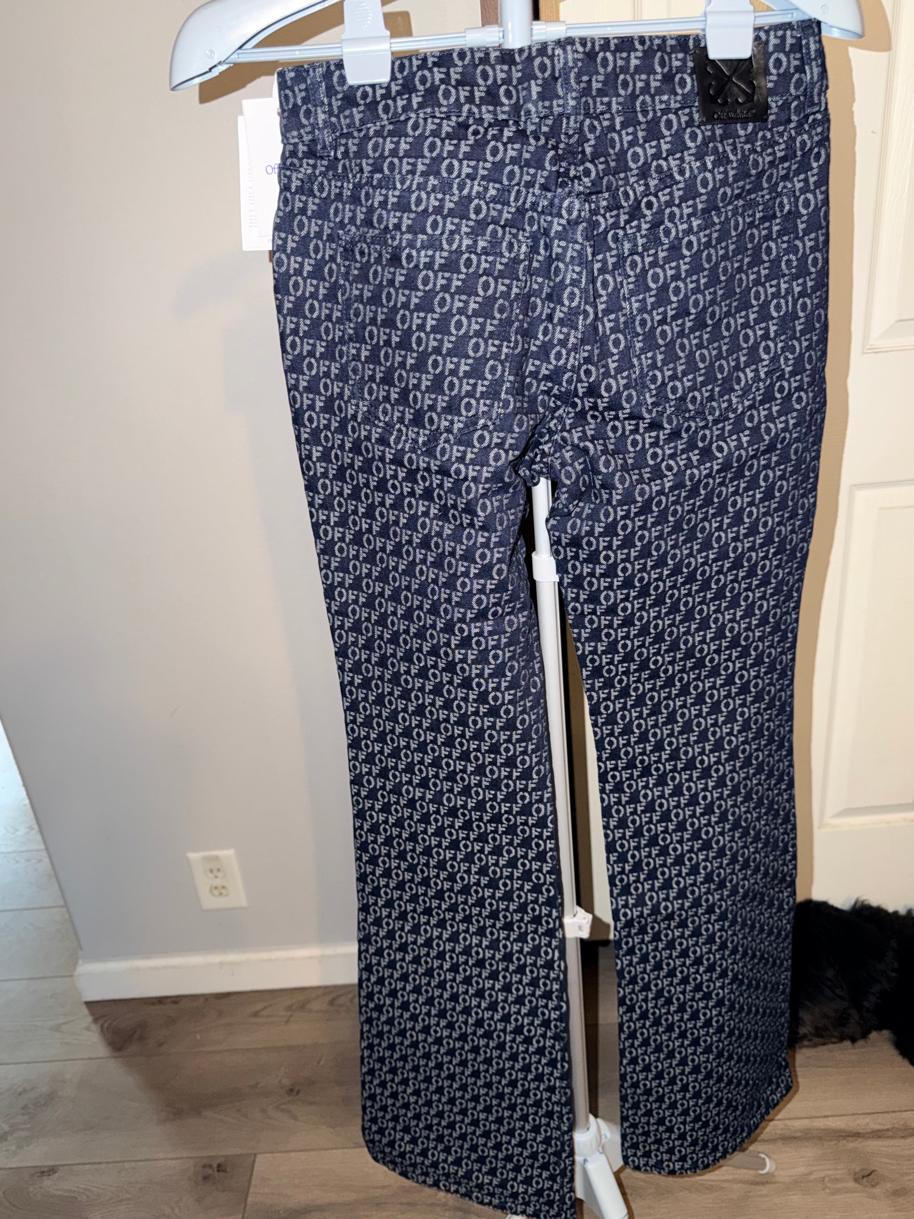 Off white jacquard slim flared 34