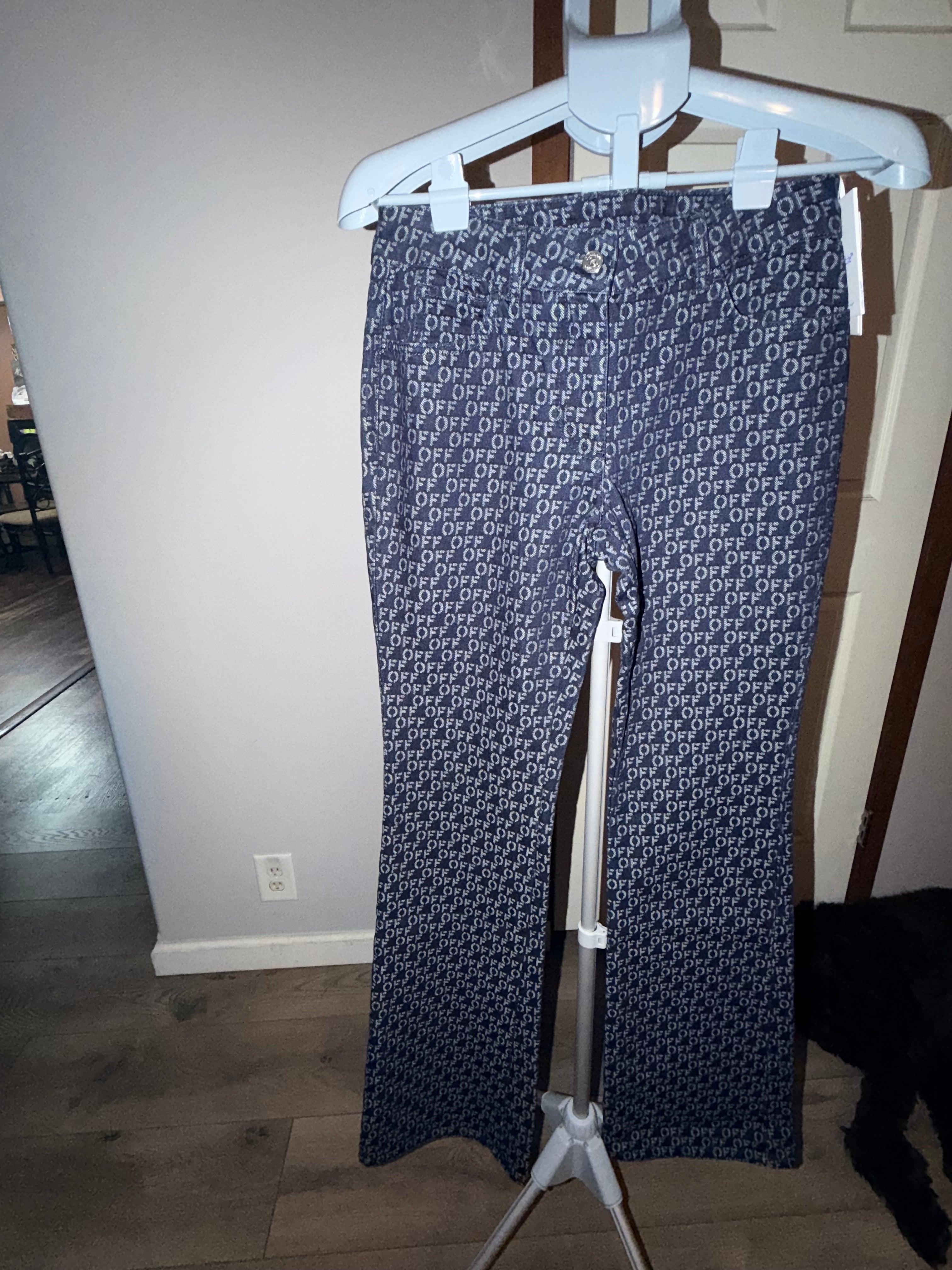 Off white jacquard slim flared 34